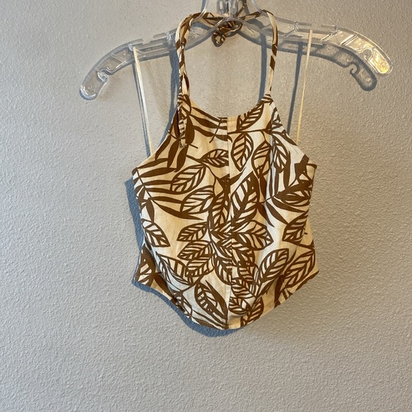 House of Harlow 1960
Printed Pleated Accents Pant Set - Picture 6 of 10